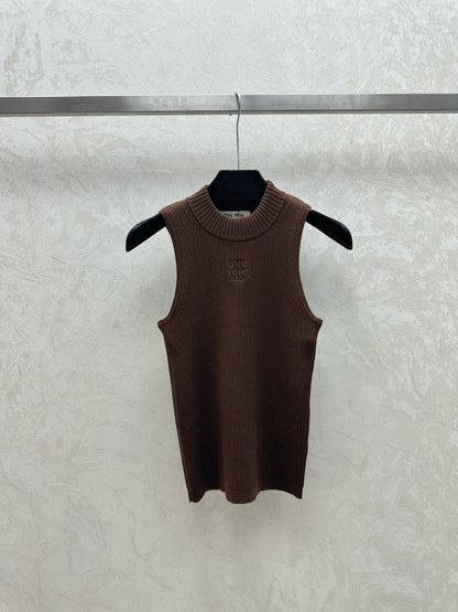 25 Early Spring Half Turtleneck Sleeveless Vest