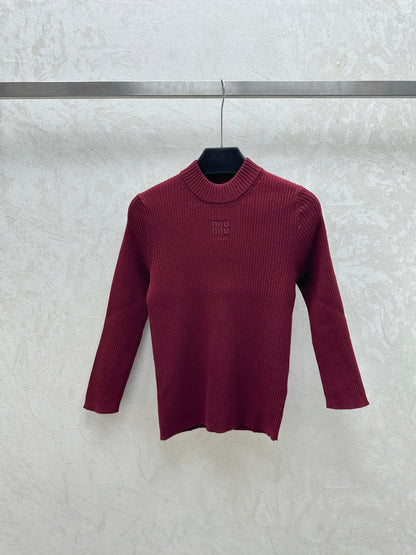 2025 New knitted round neck long sleeve top