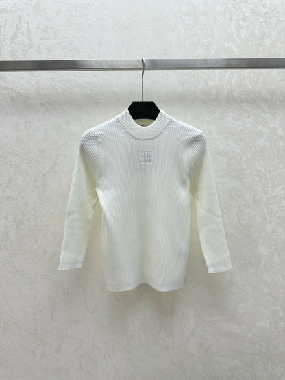 2025 New knitted round neck long sleeve top