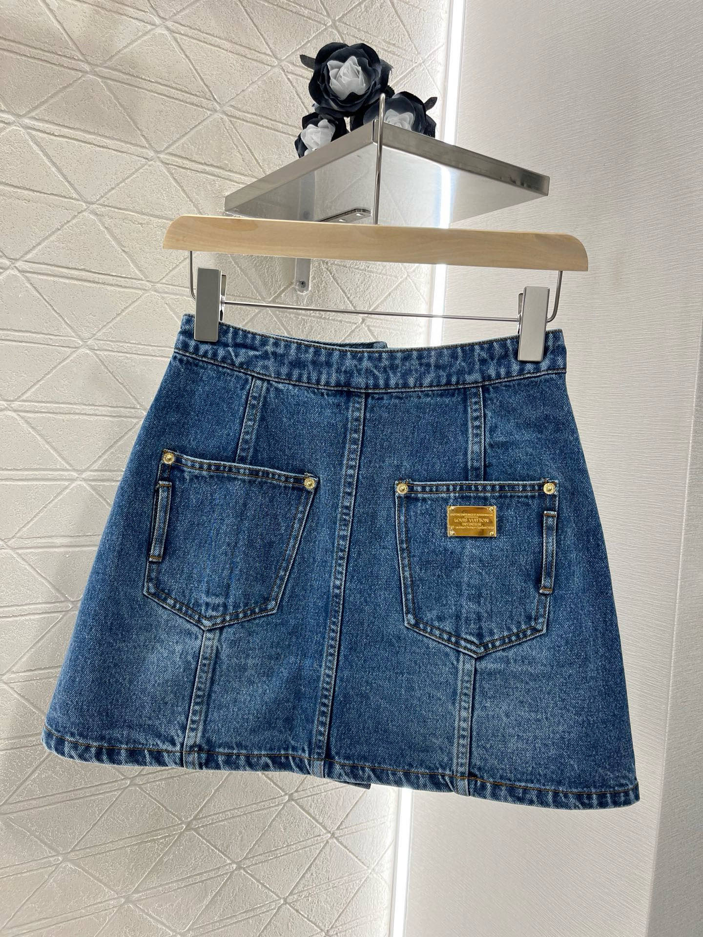 25 New Arrivals Lapel Denim Skirt