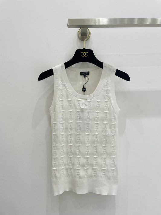 25 New V-neck knitted vest