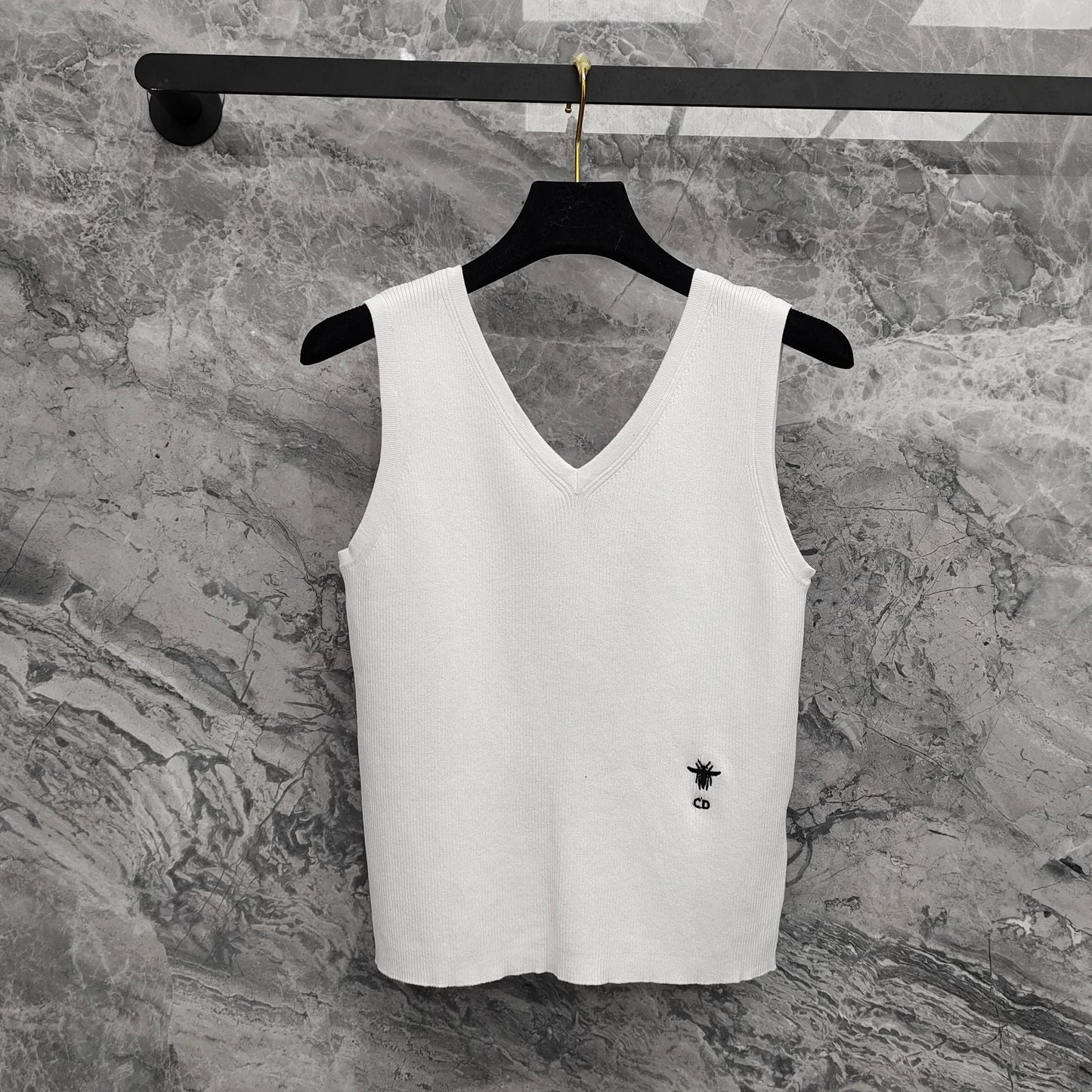 25 Cotton V-neck vest