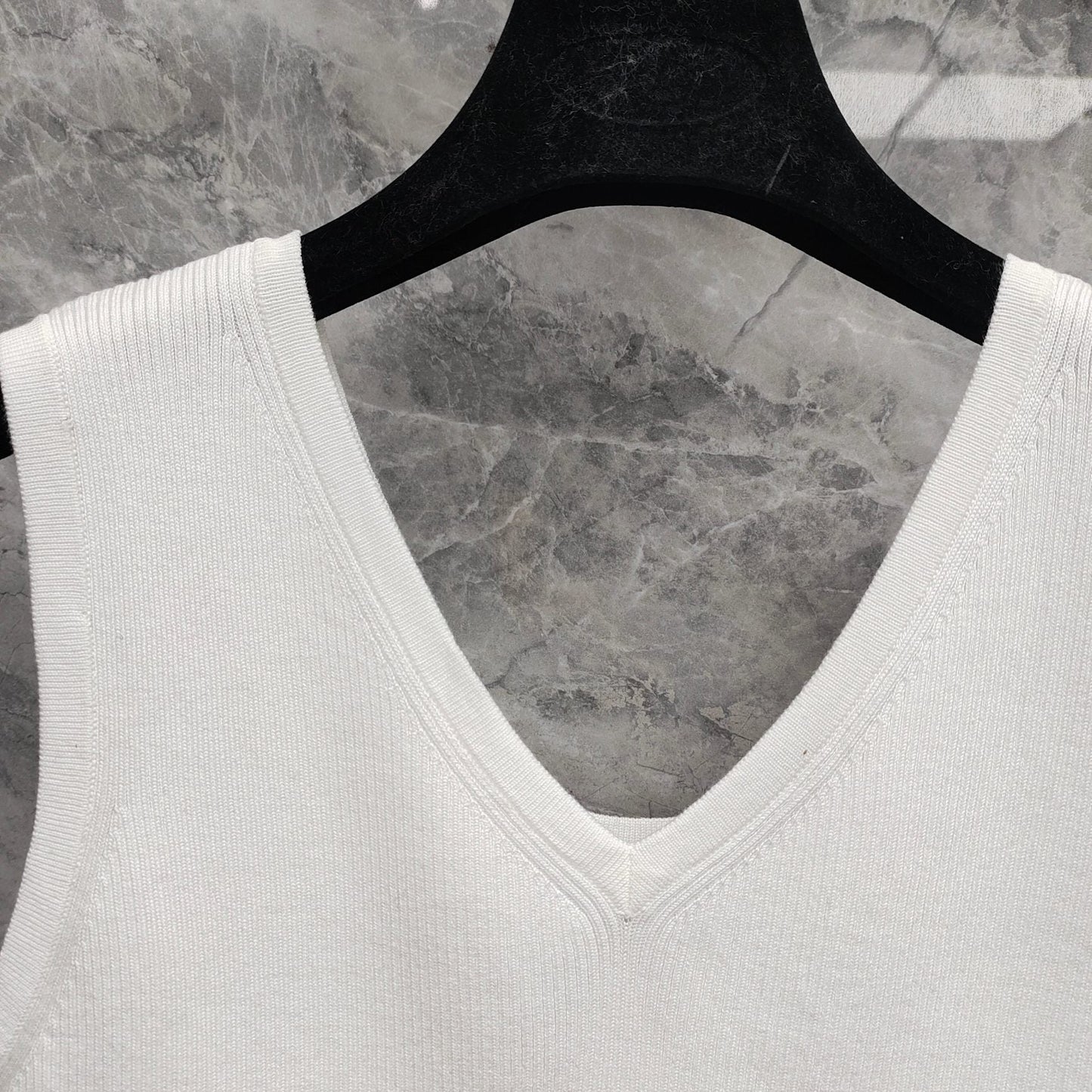 25 Cotton V-neck vest