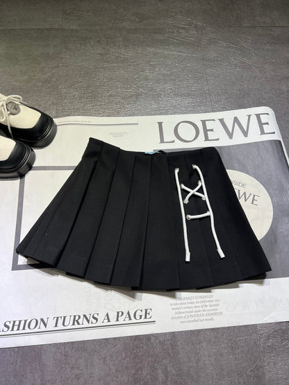 25 new black strap design pleated skirt