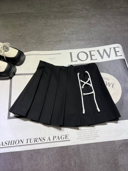 25 new black strap design pleated skirt