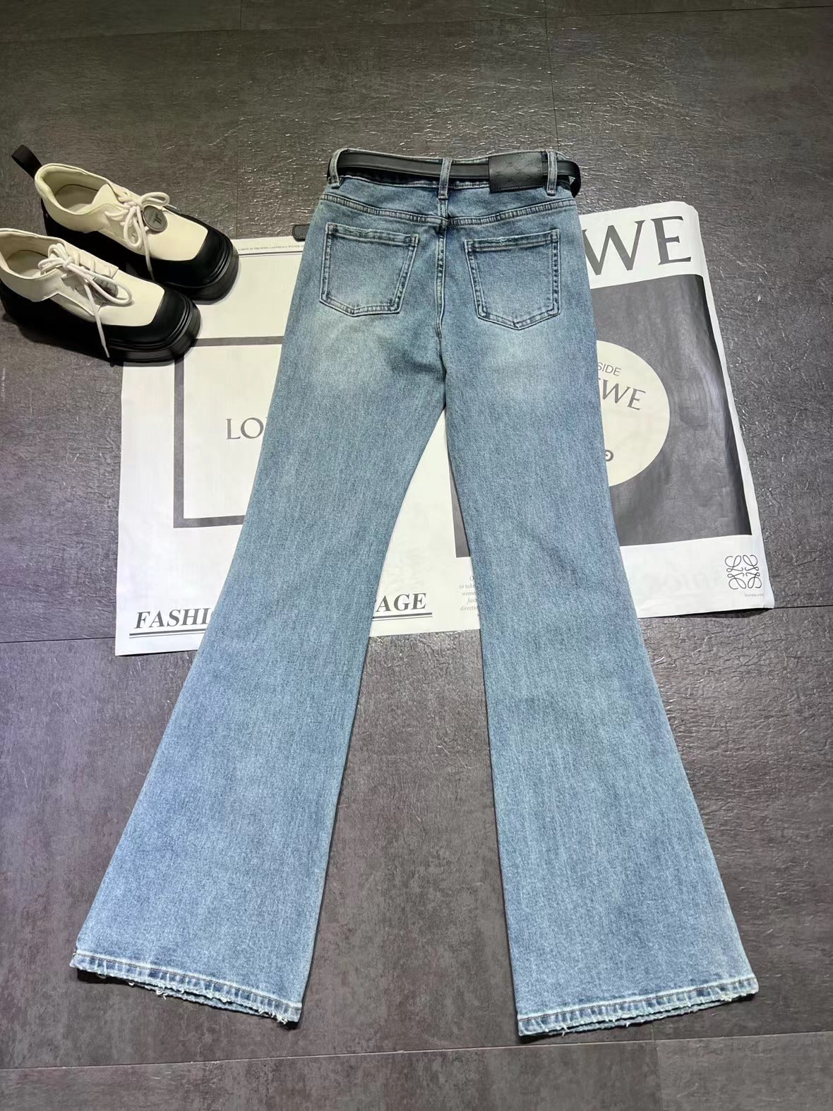 25 New Pinna Flared Jeans