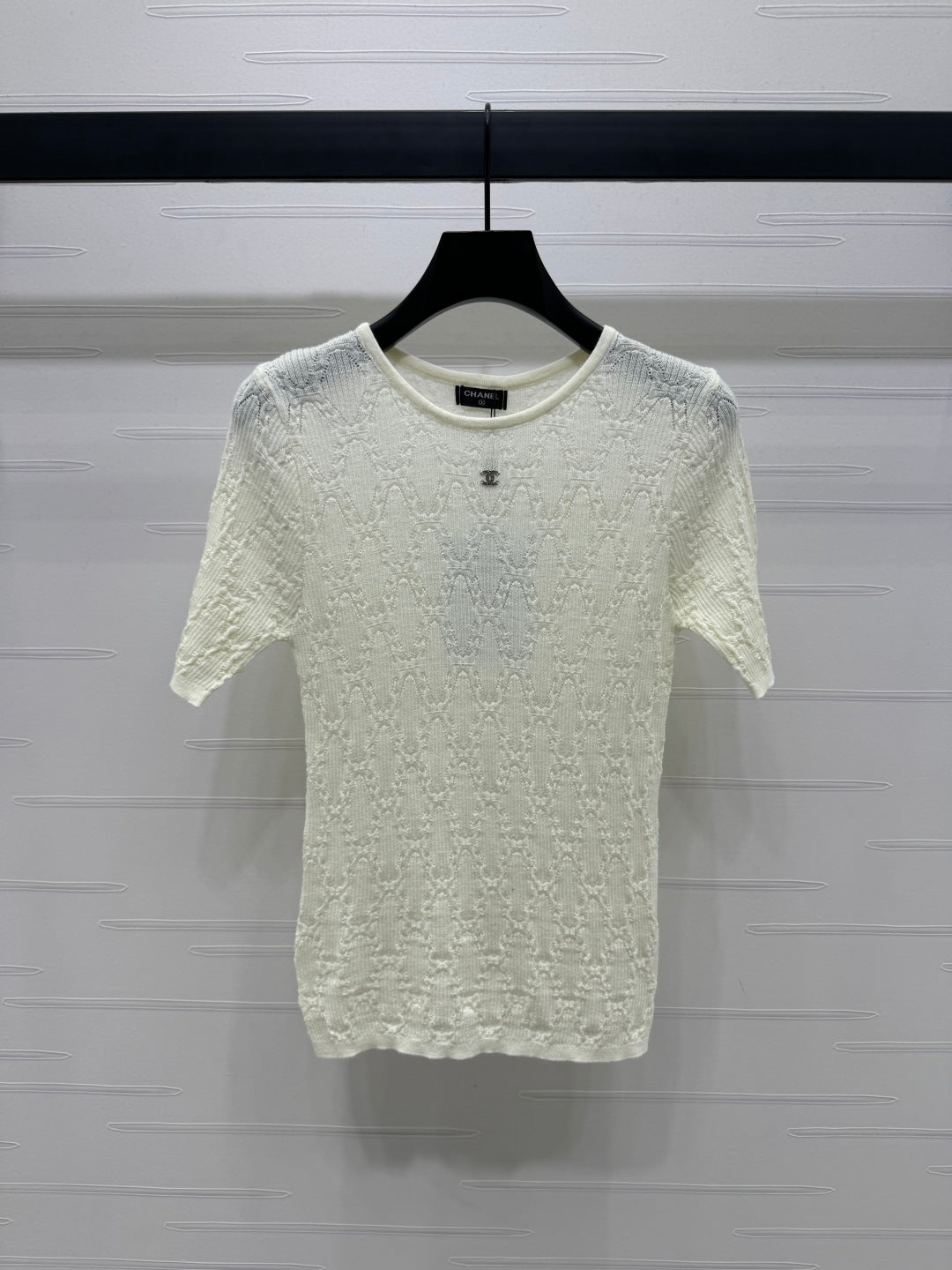 Round neck cut-out knit short sleeve