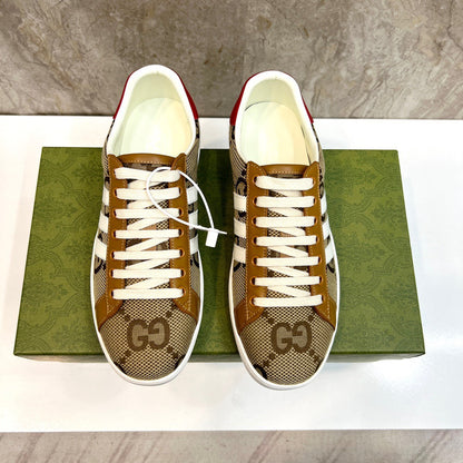 G Man and woman Low Top Sneakers