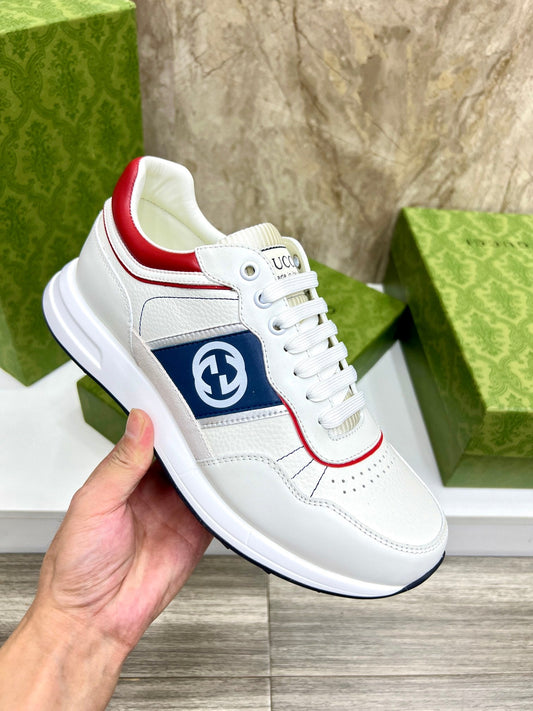 G Man and woman Low Top Sneakers