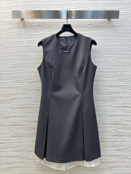 25 Spring/Summer Spliced Organza Sleeveless Dress