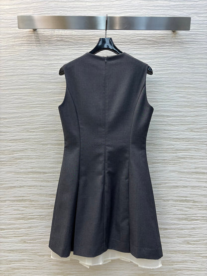 25 Spring/Summer Spliced Organza Sleeveless Dress