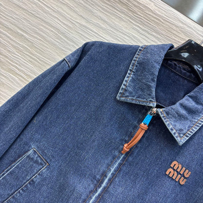 25 Spring and Summer New Fashionable Washed Blue Denim Jacket