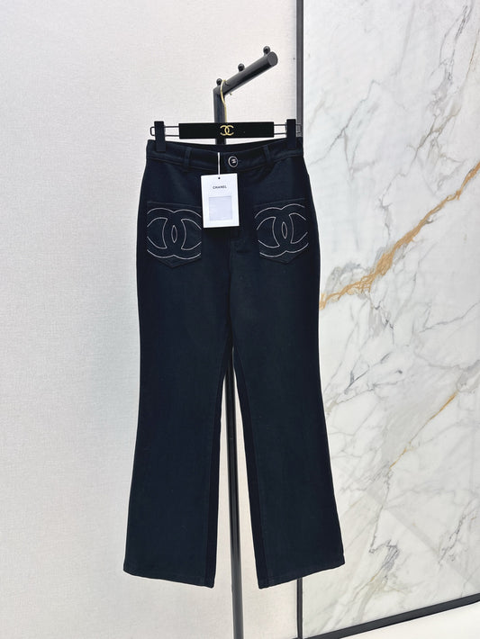 25 Spring and Summer Latest Double C Pocket Decorated Straight Jeans