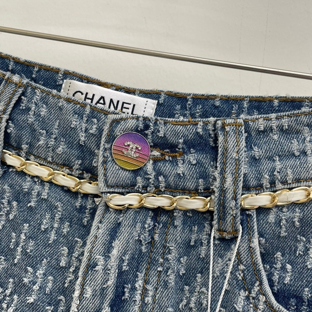 High waist colorful buckle waist chain denim shorts