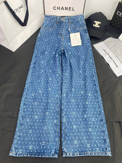 24 light blue logo flocked jeans