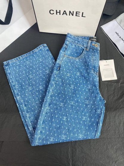 24 light blue logo flocked jeans