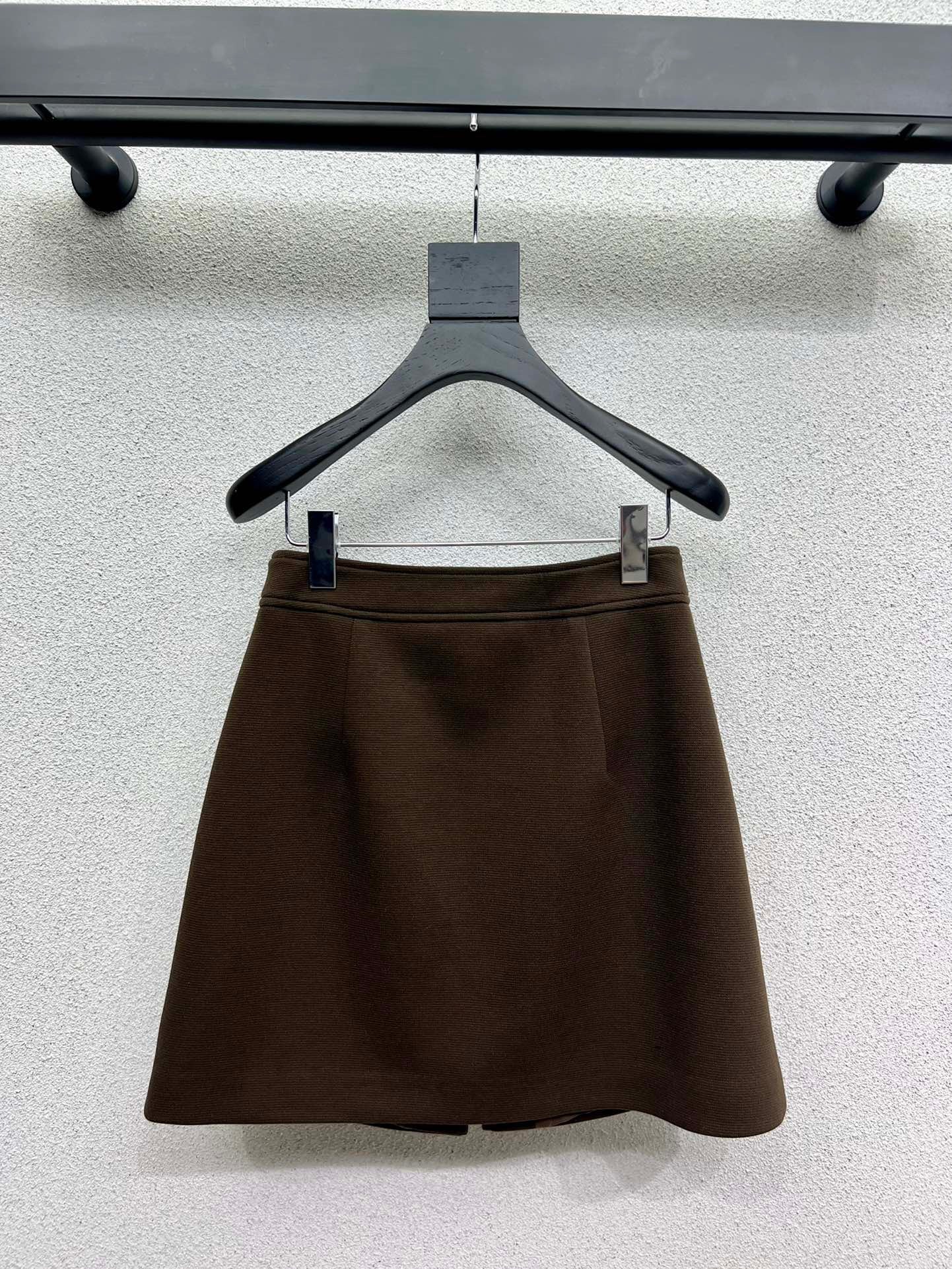 Zipper skirt