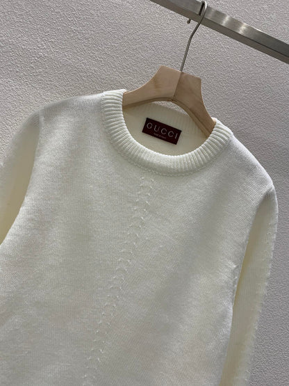 Knitted crew neck pullover