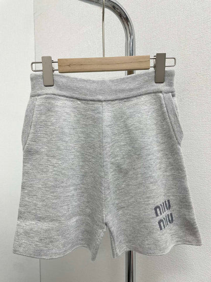 Knitted hooded zip-up shorts set