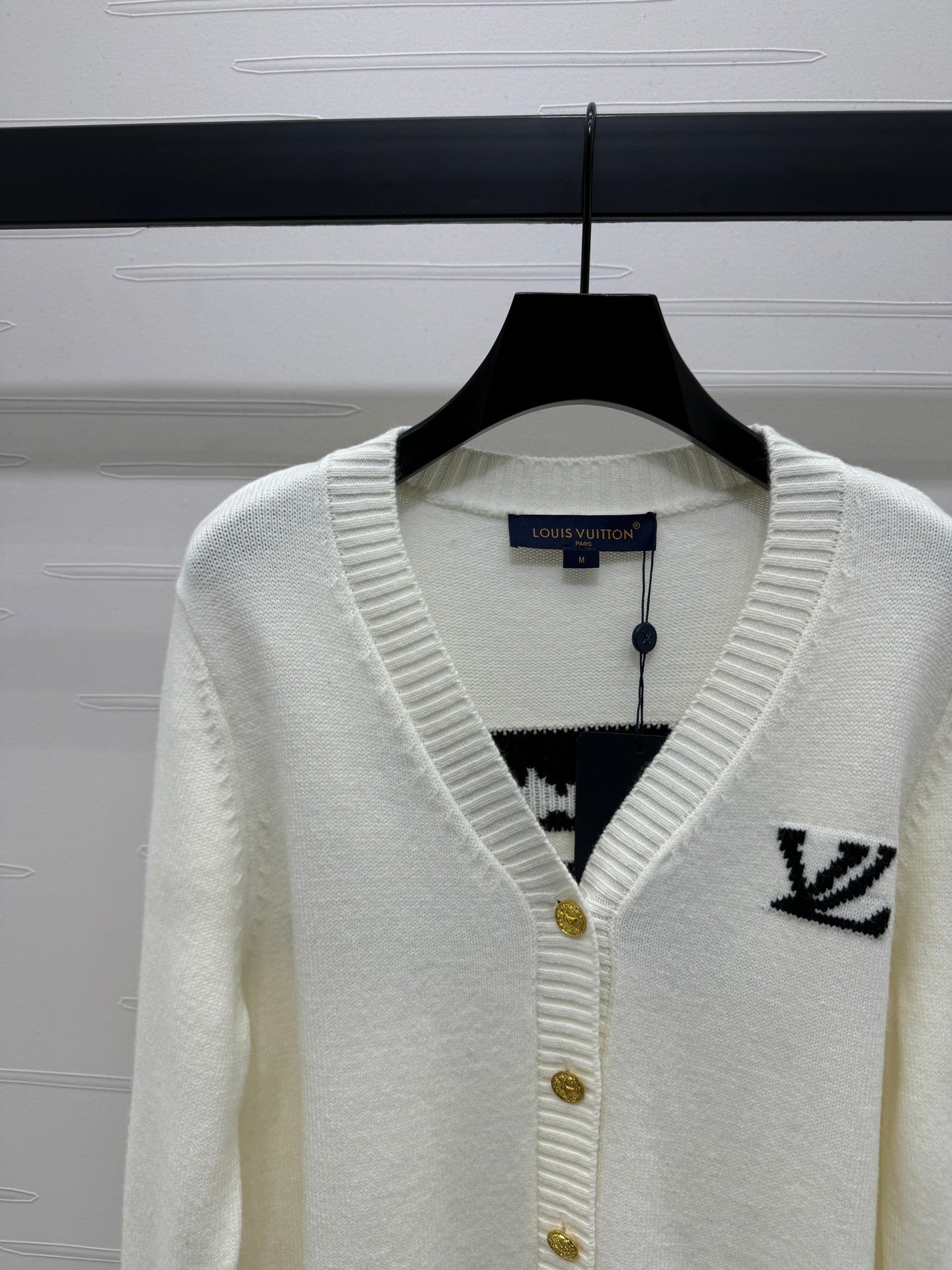 Contrast letter v-neck cardigan