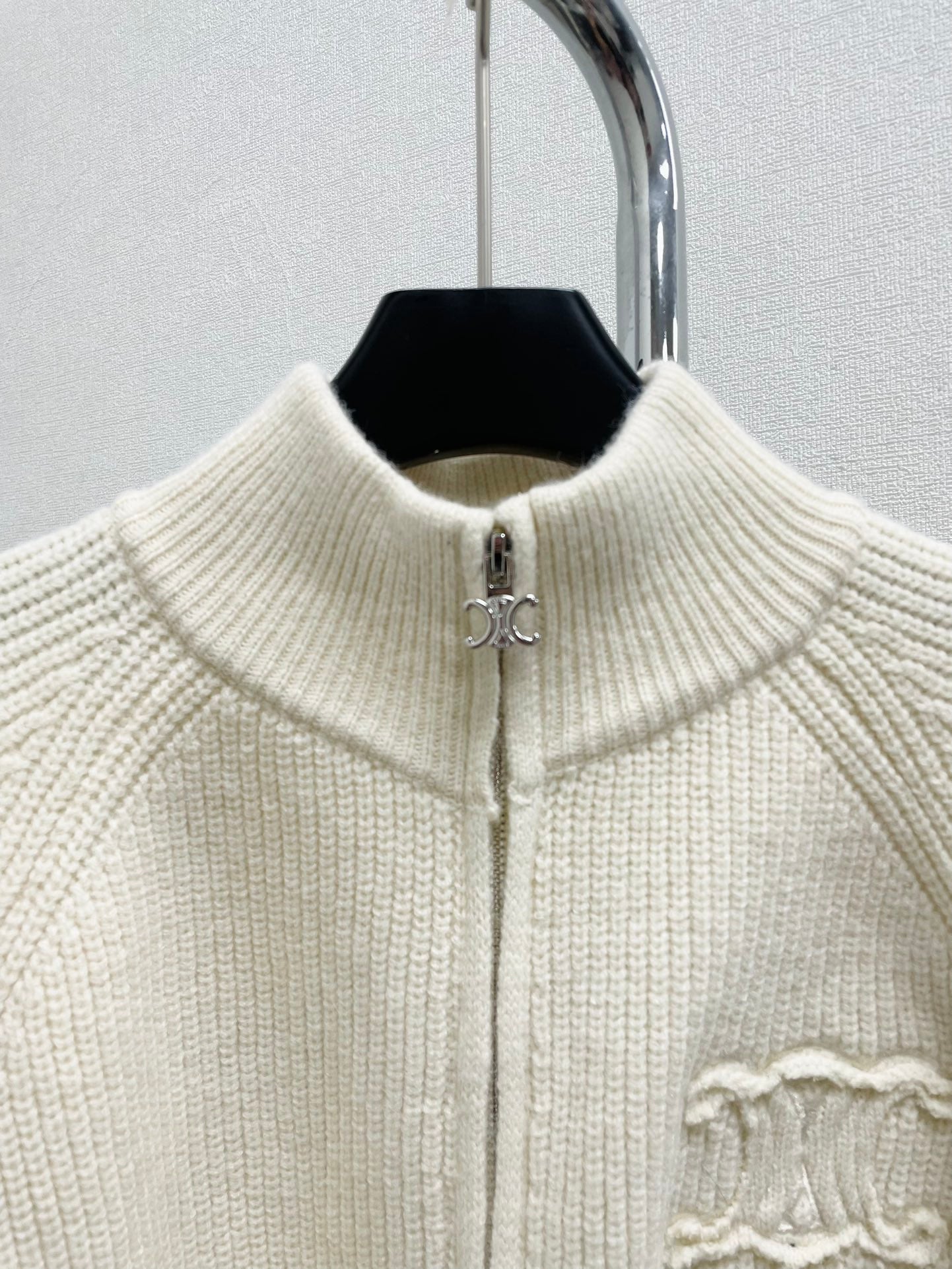 Simple zipper turtleneck sweater jacket