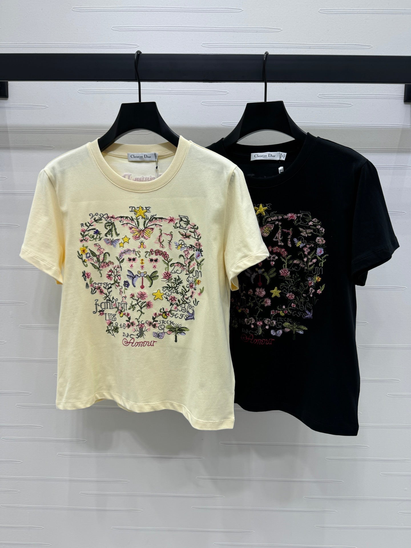 Embroidered short sleeve T-shirt