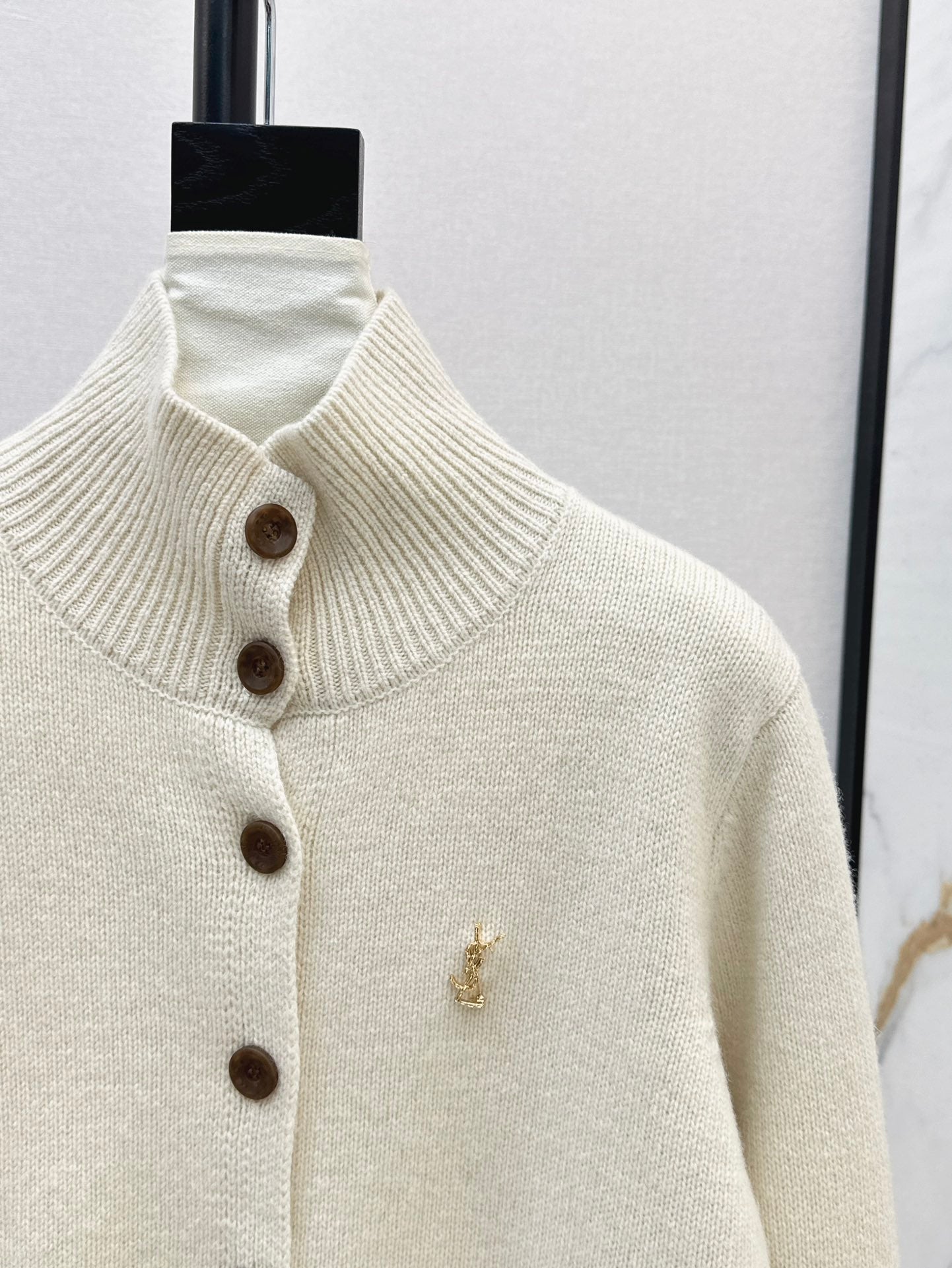 stand collar silhouette knitted cardigan