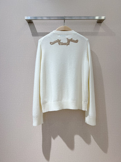 Fashion long sleeve sweater