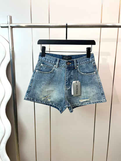 Heavy metal button denim shorts