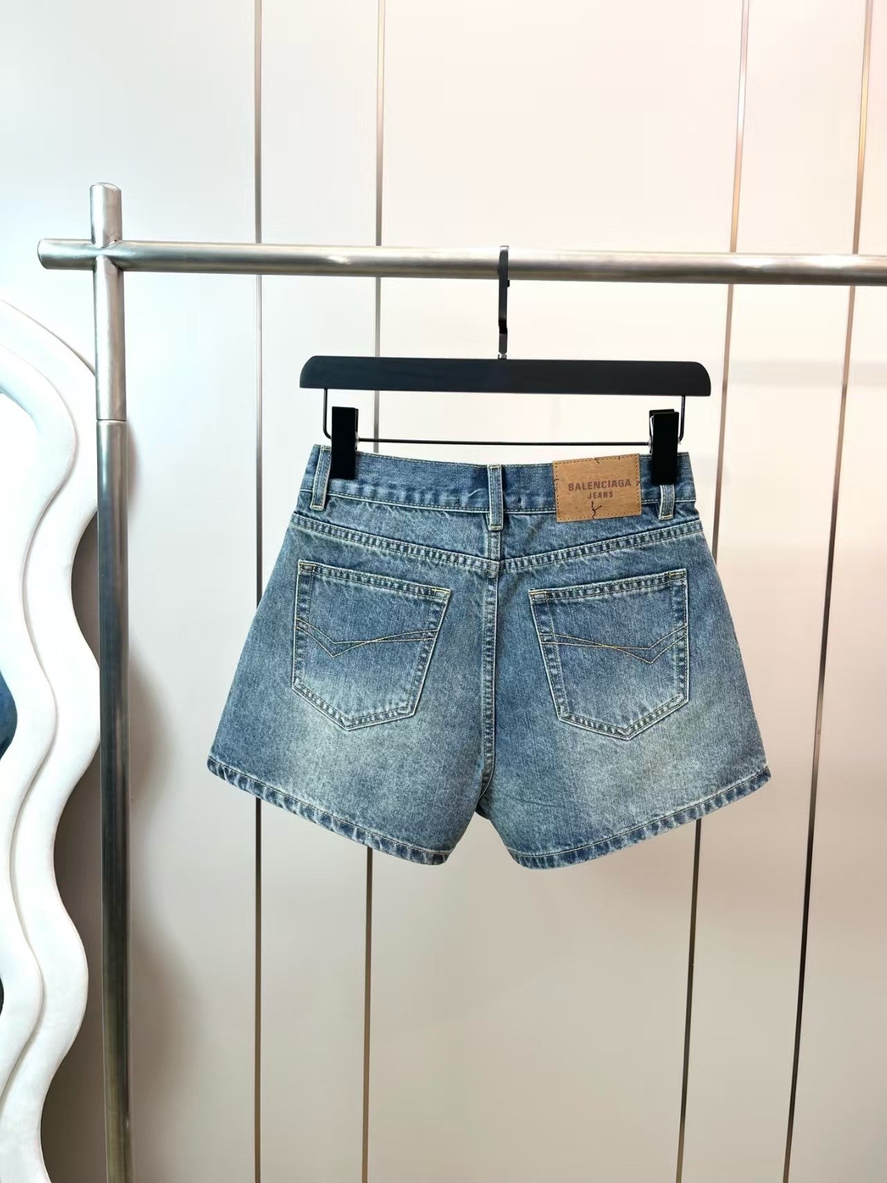 Heavy metal button denim shorts