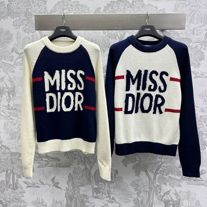 Ski raglan lettering sweater