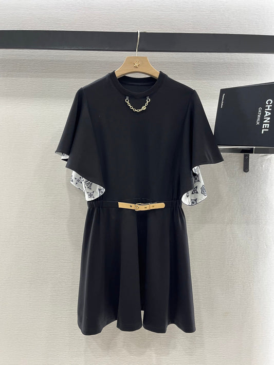 Flying sleeve waistband chain dress