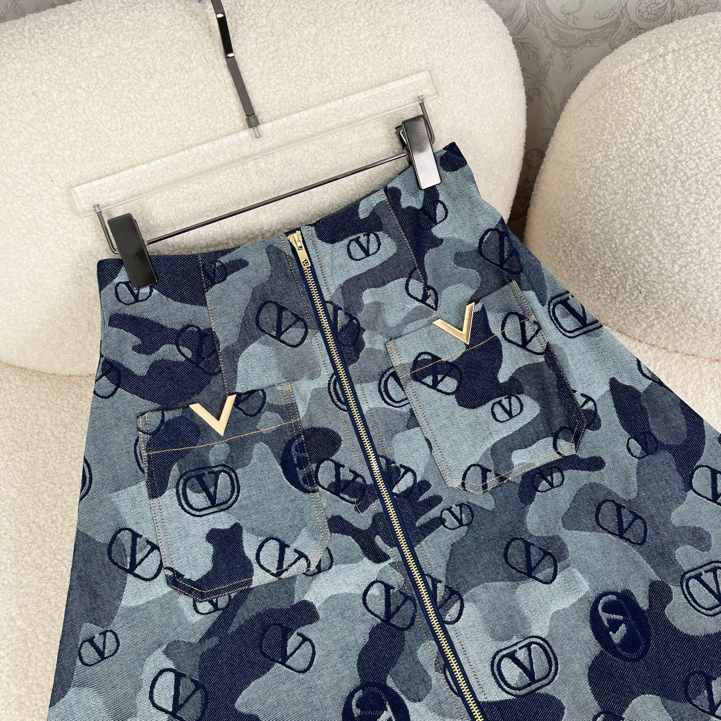 Denim Irregular Leopard Camouflage Pattern Fashion Set