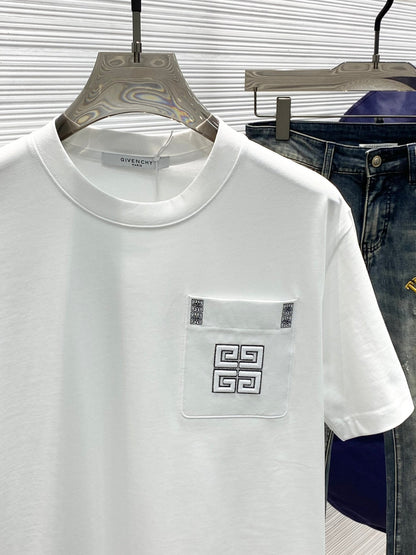 Logo T-shirt with small pocket