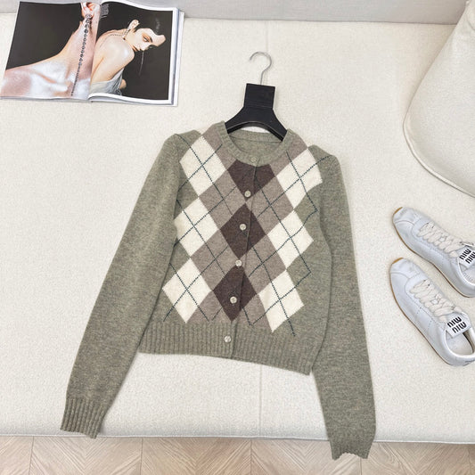 25 Early Spring Latest Diamond Pattern Round Neck Cardigan