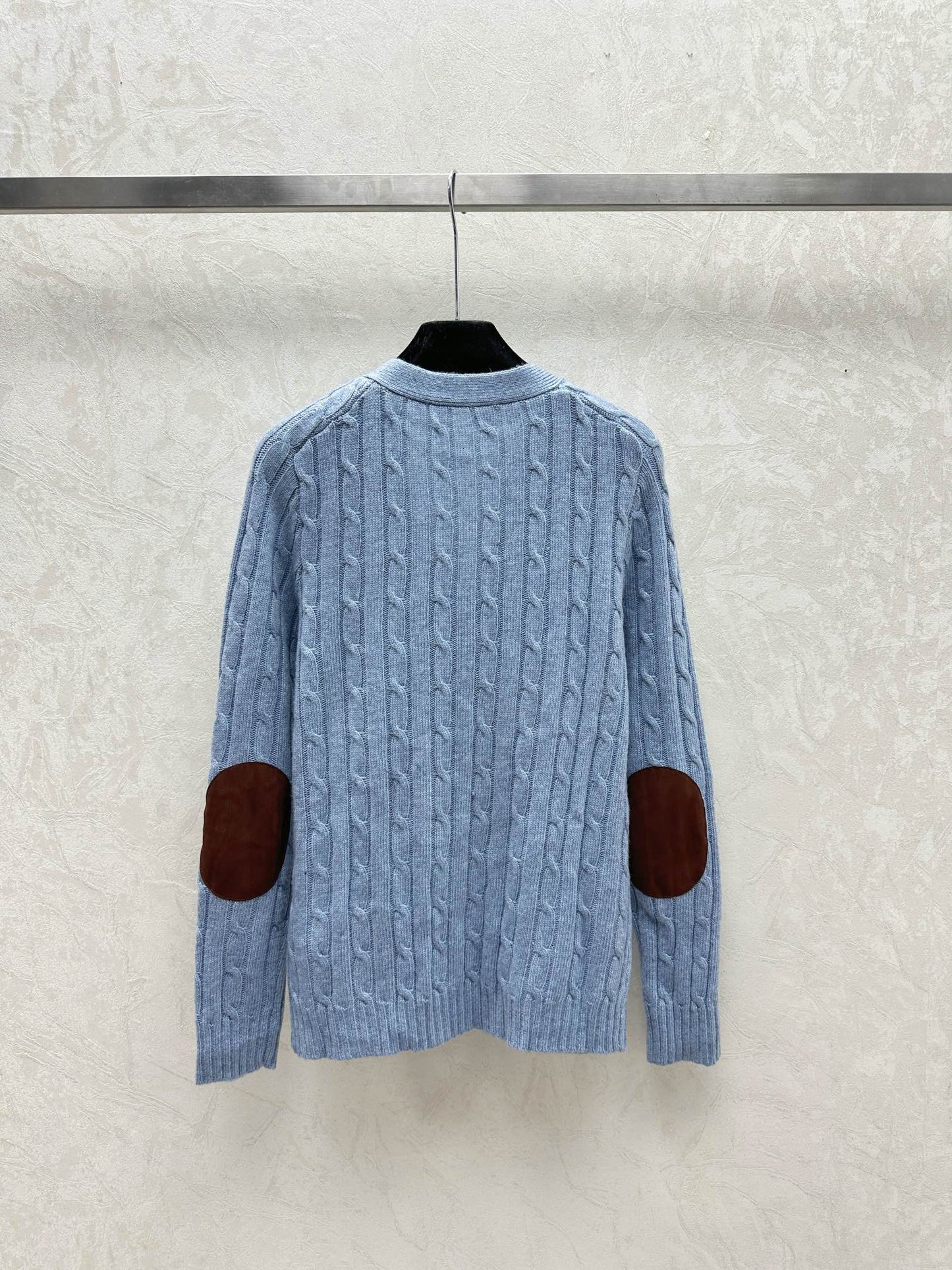 25 wool knitted jacket