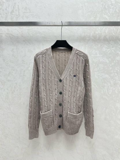 25 wool knitted jacket