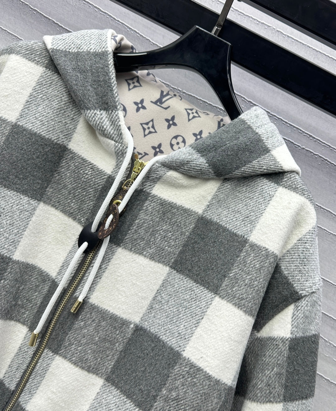 25 New Plaid Hooded Zipper Jacket