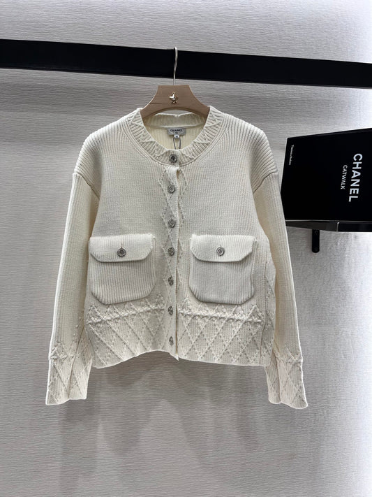 25 Diamond Pocket Knit Cardigan