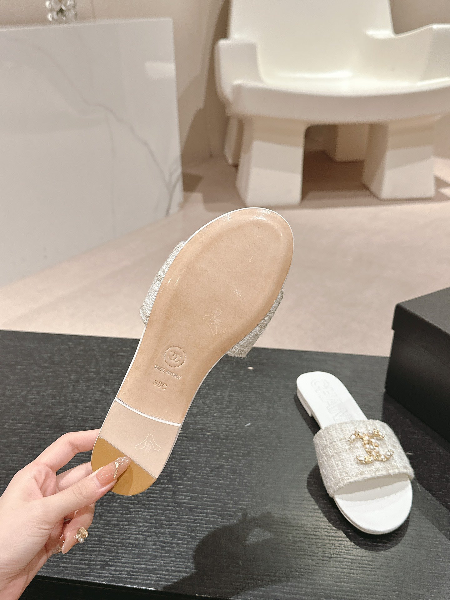 C 24 Sheepskin Cloth Sandals