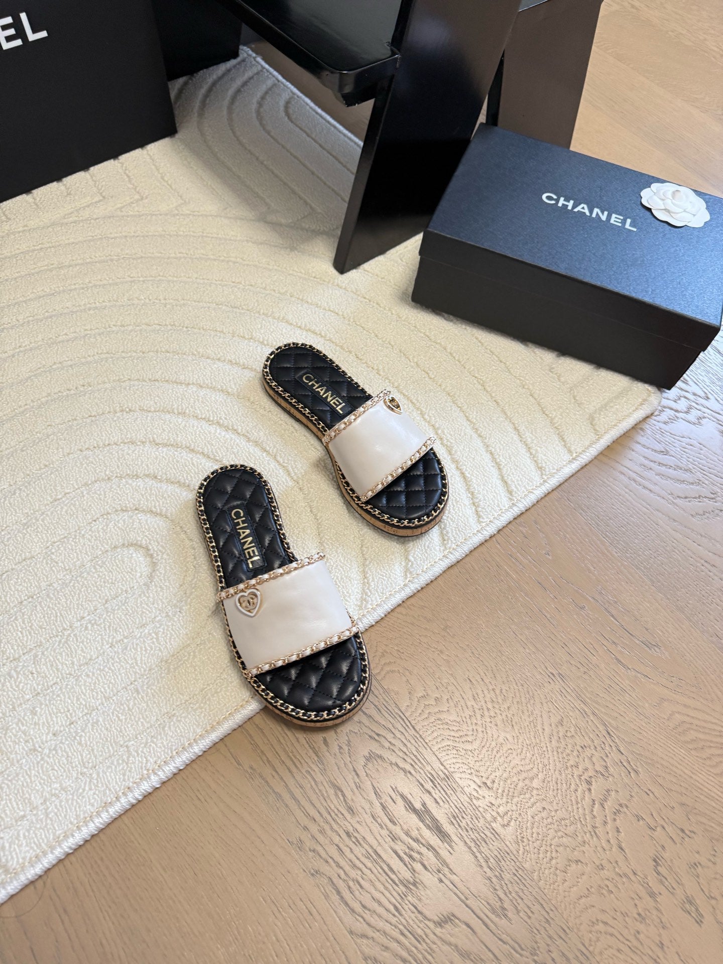 C 25 Spring/Summer Chain Sandals