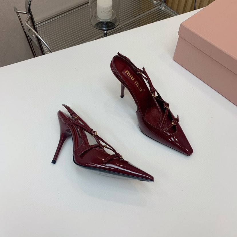 M Fine heeled crimson high heels