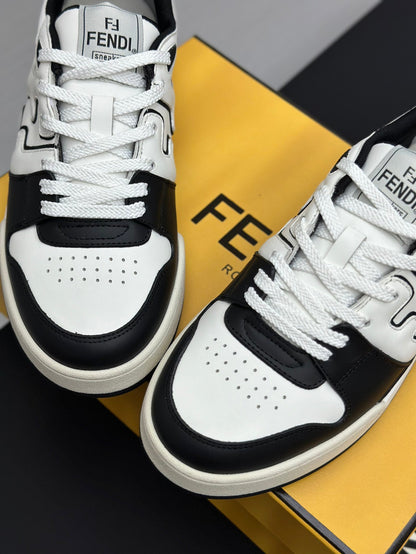 F 24 Couple Sneakers