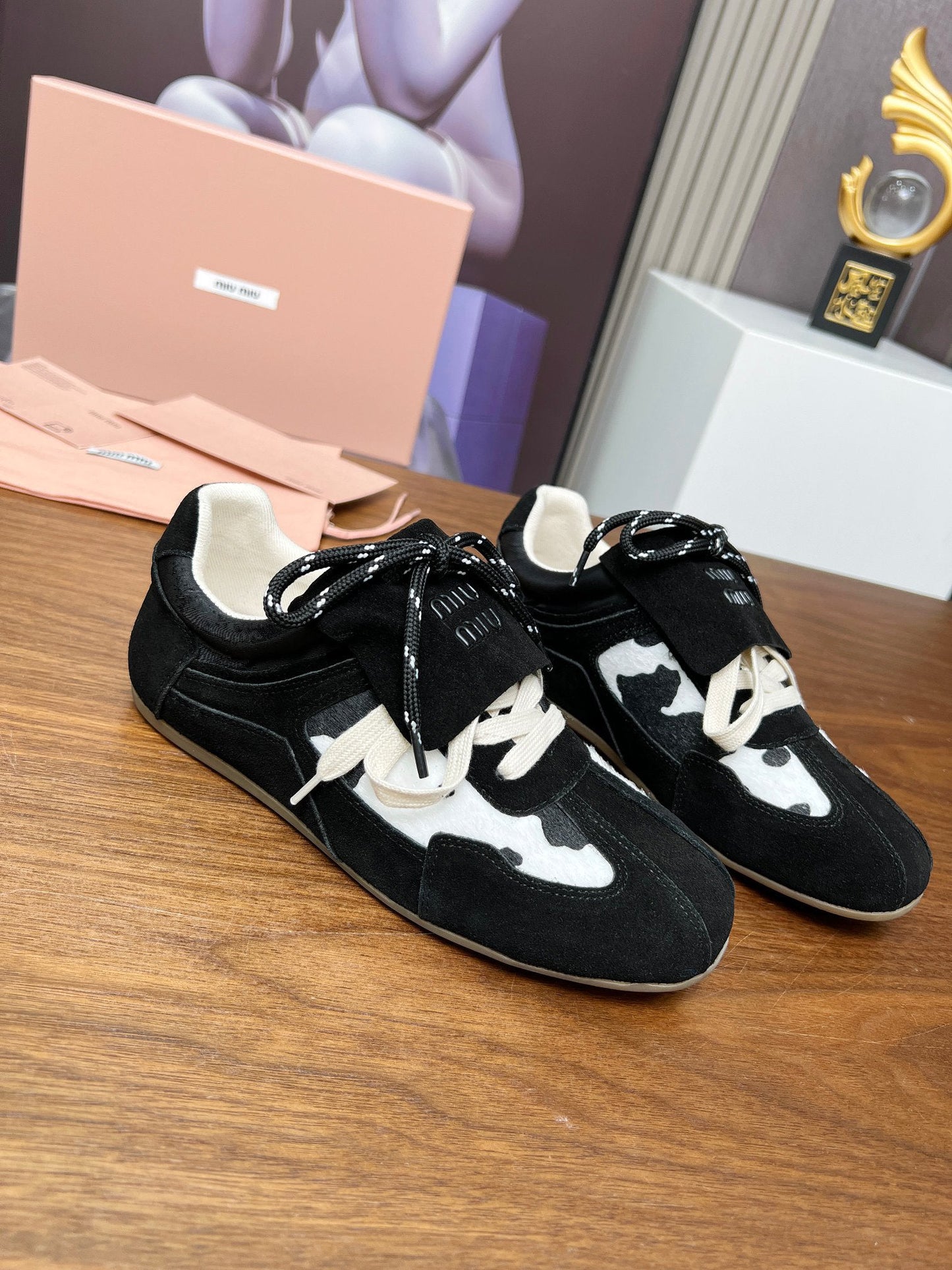 M 25 Model Walking Casual Shoes