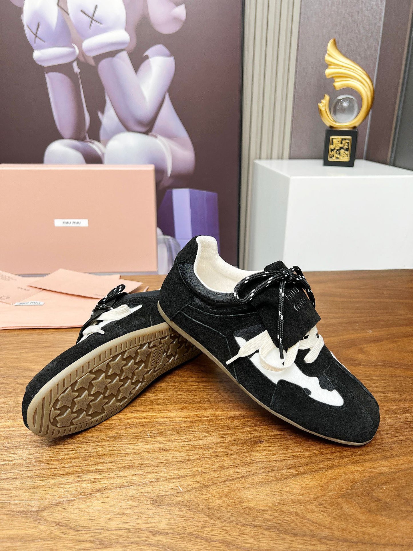 M 25 Model Walking Casual Shoes