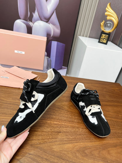 M 25 Model Walking Casual Shoes