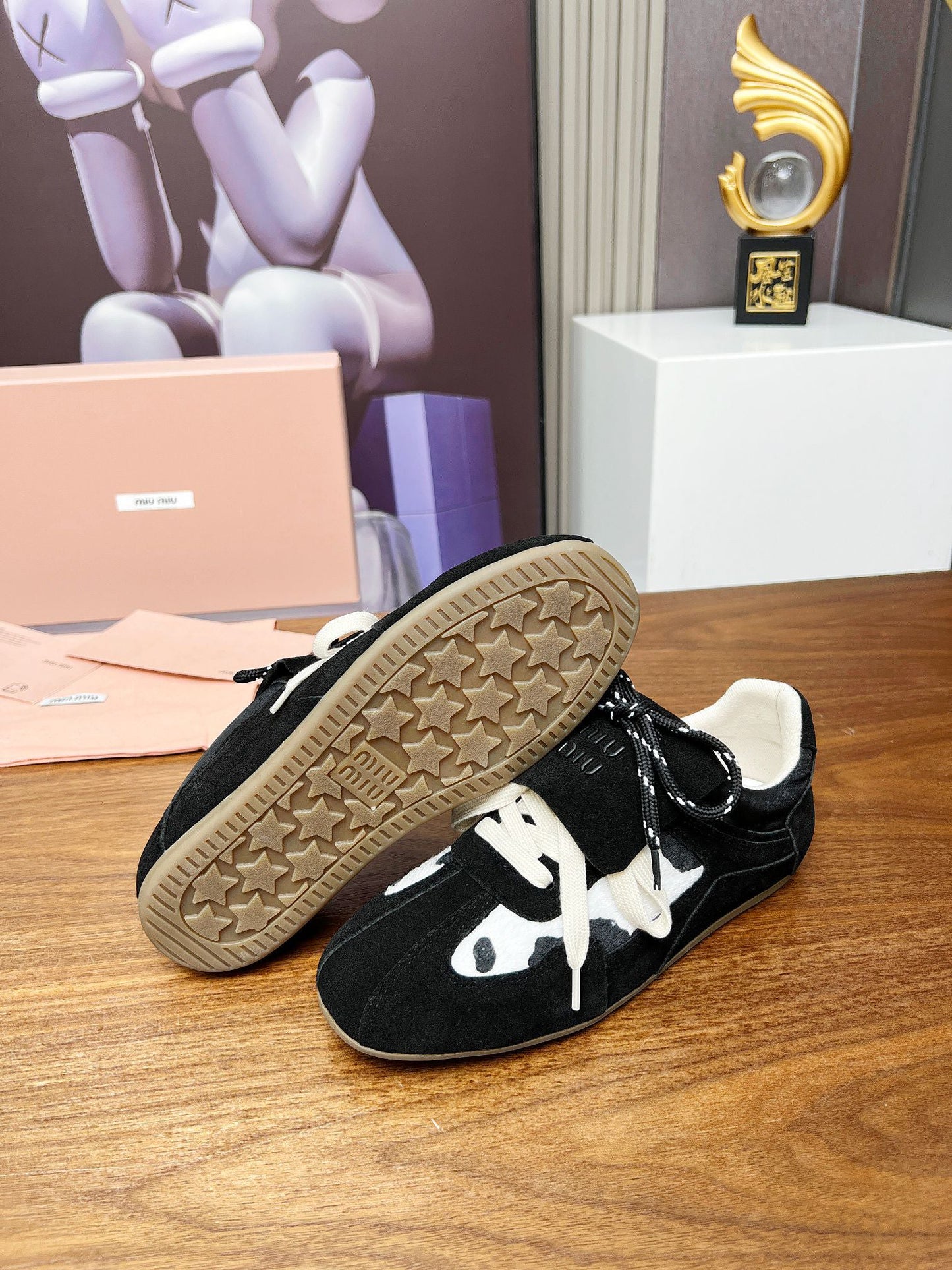 M 25 Model Walking Casual Shoes