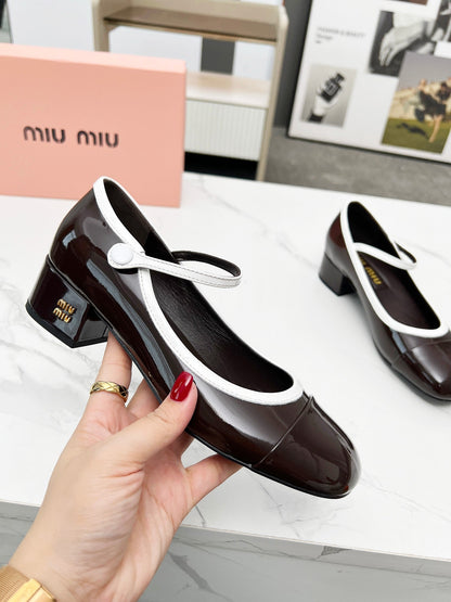 M 25 Mary Jane heels