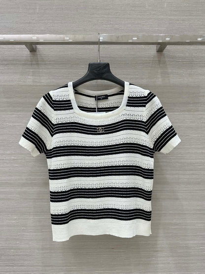 25 Spring and Summer Dopamine Color Striped Open-Chest Short-Sleeved Top