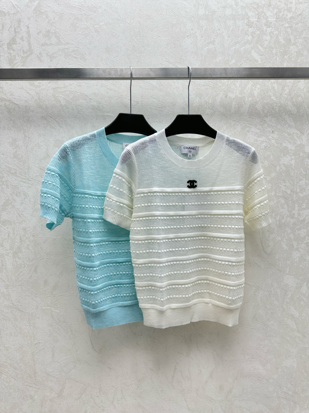 25 Early Spring Logo Knitted Round Neck Short Sleeve Top